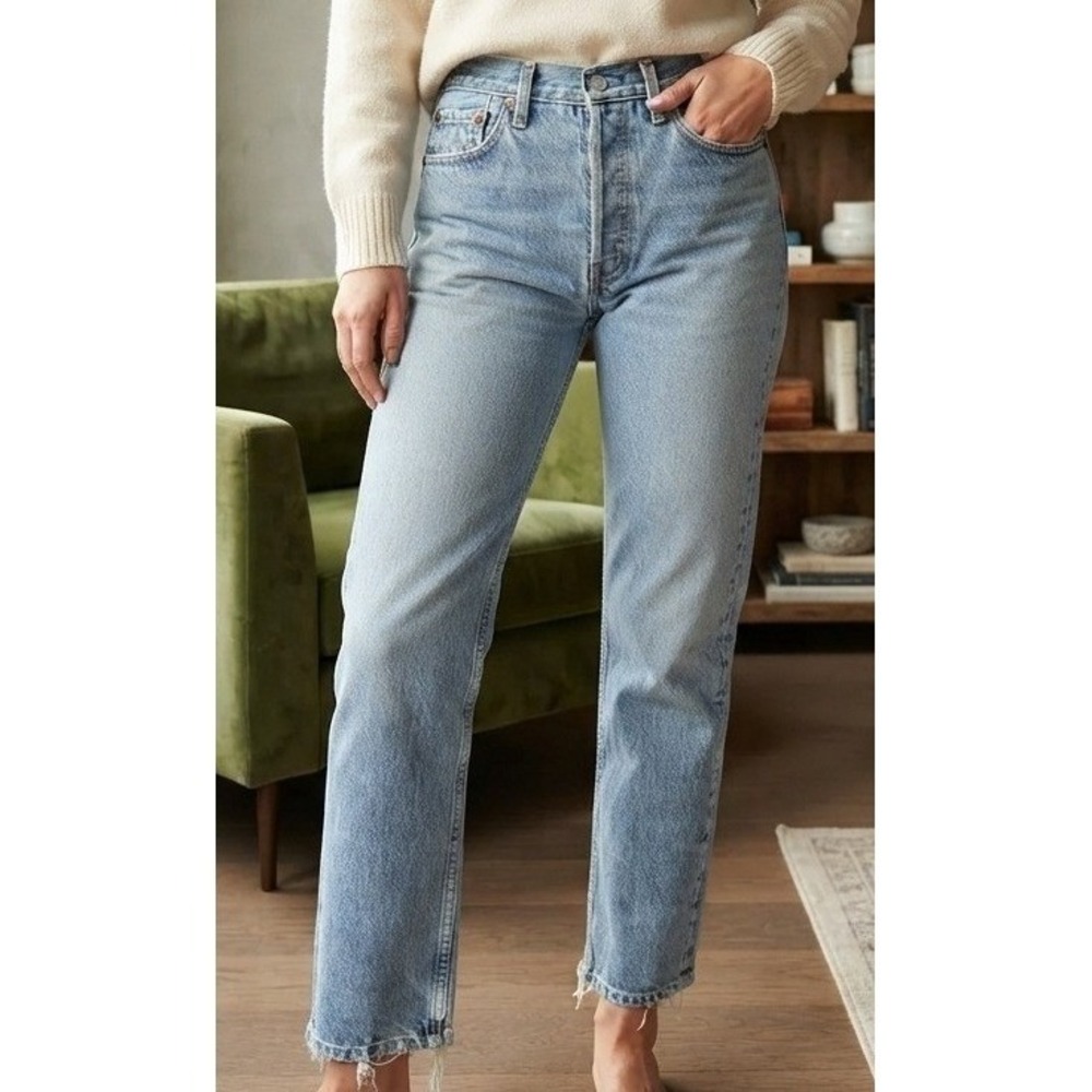 Levi's 505 Slim Fit Straight Leg Jeans Women's 10 Blue Distressed Hem Light Wash